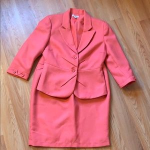 Woman’s Cato Skirt Suit